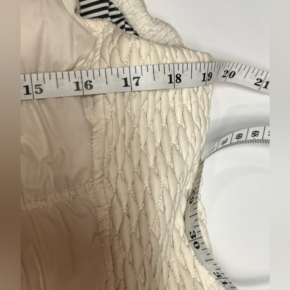 Calvin Klein White Puffer Vest Zipper Front Black and White Stripped Trim - Picture 6 of 11